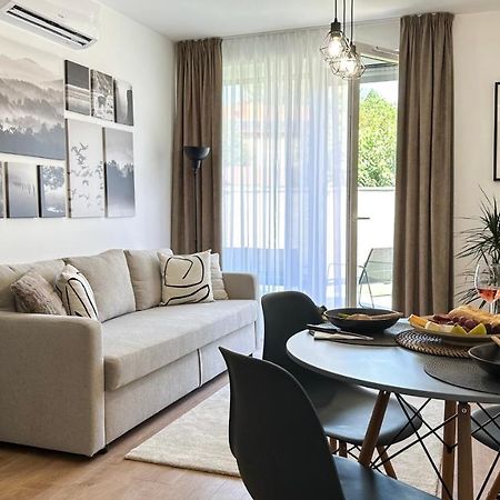 Linden Apartman 002 - Adults Only Mosonmagyarovar Exterior photo
