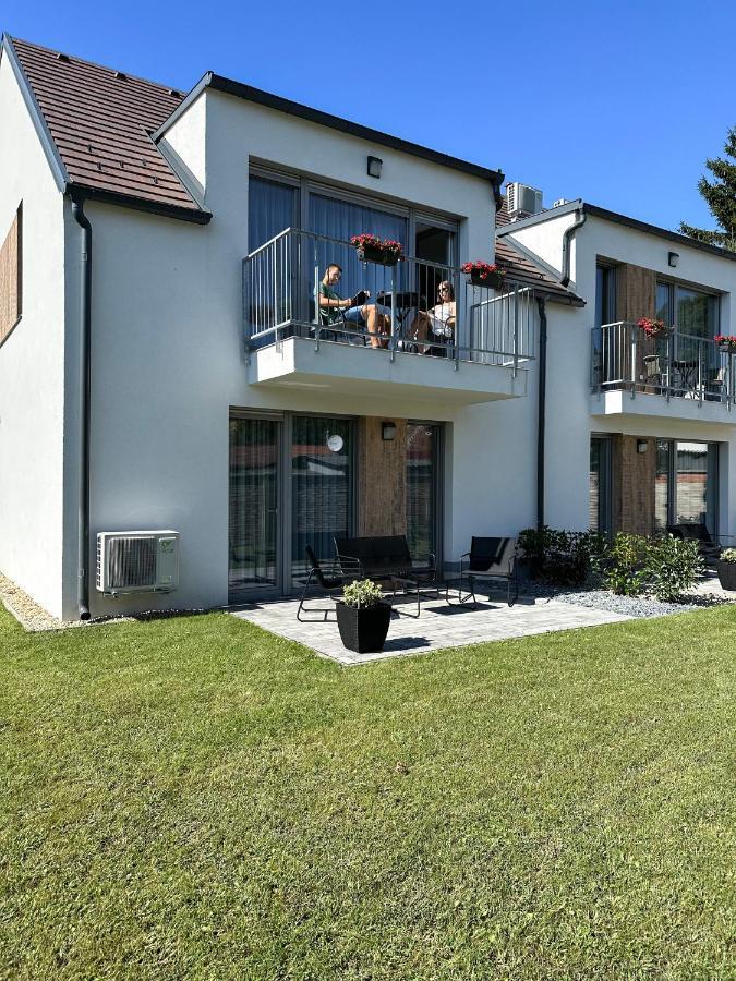 Linden Apartman 002 - Adults Only Mosonmagyarovar Exterior photo