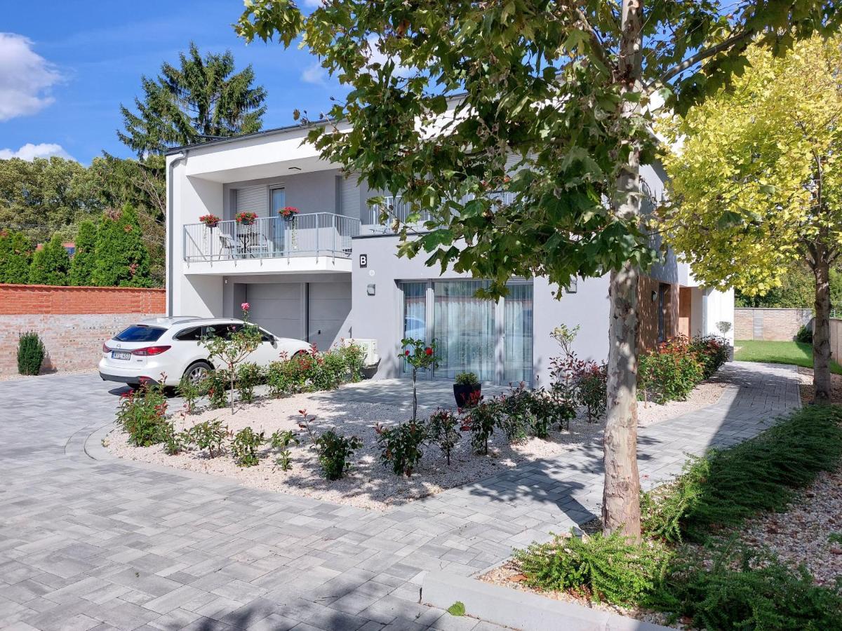 Linden Apartman 002 - Adults Only Mosonmagyarovar Exterior photo